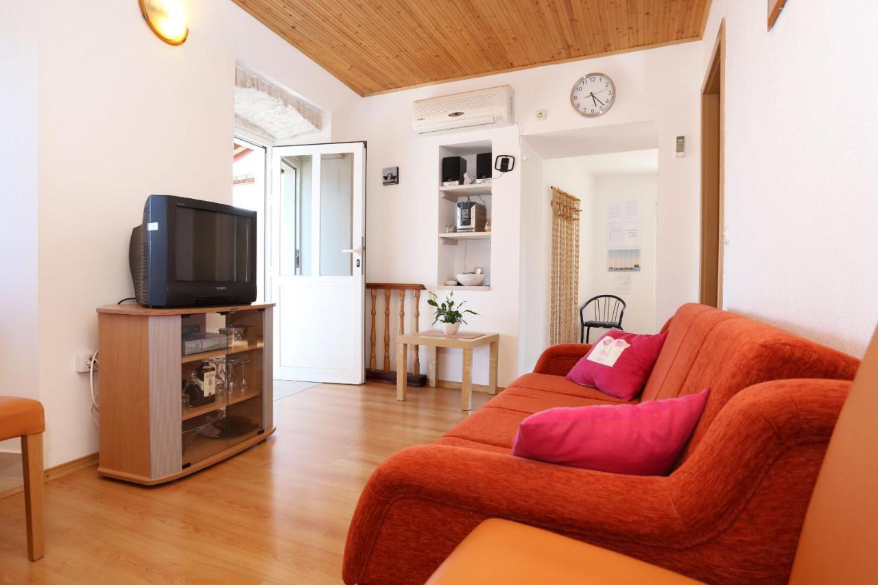 Family Friendly Apartments With A Swimming Pool Kuciste - Perna, Peljesac - 10143 Exterior foto